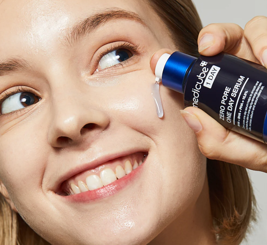 Medicube booster with skincare set